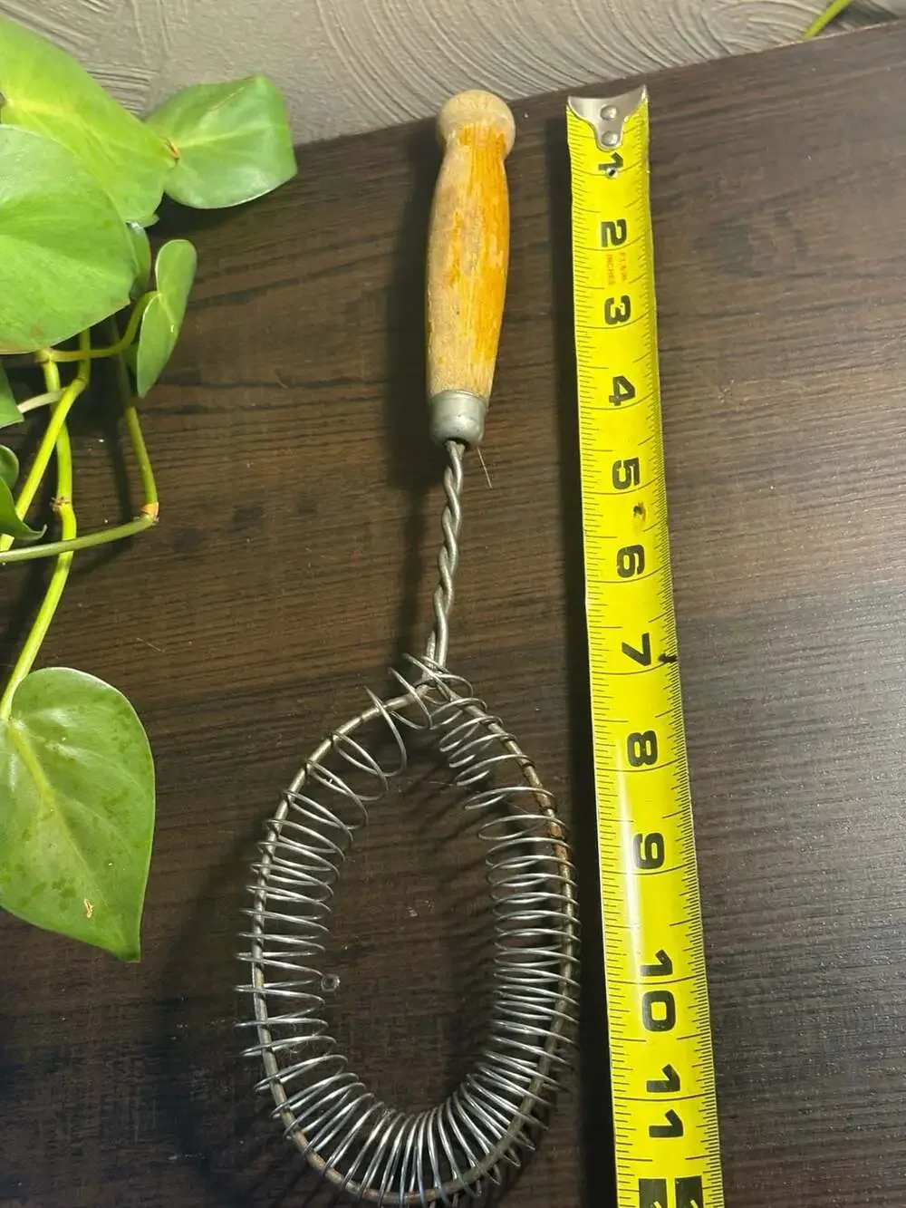 Unbranded vintage wire